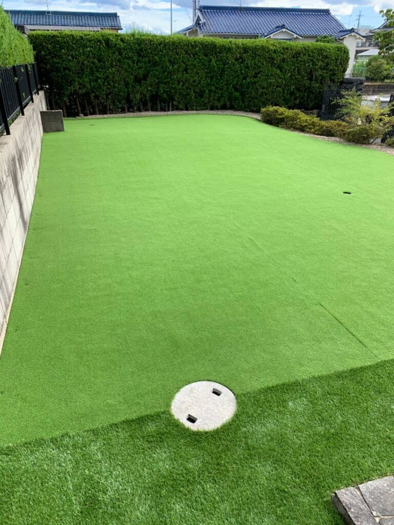 人工芝施工　ゴルフ練習設備施工　大阪府松原市　戸建　庭50平米　DX38㎜使用+カールタイプ芝丈16mm使用