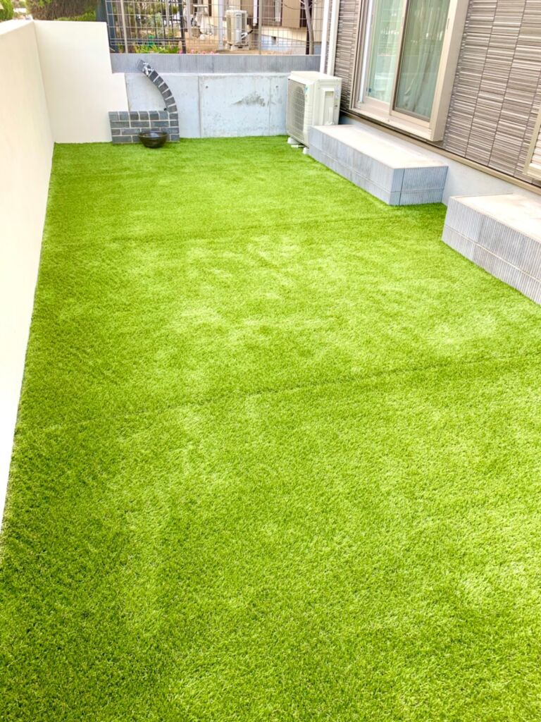 人工芝施工　神戸市　新築戸建　庭25平米　DX28㎜使用
