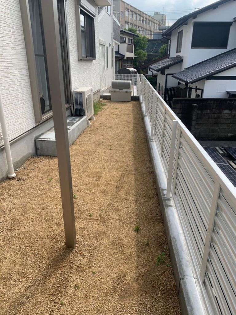 新築のお庭