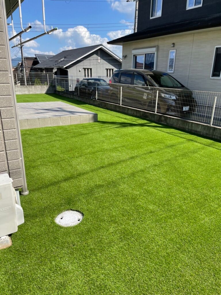 人工芝施工　猪名川町　戸建　庭45平米　DX28㎜使用