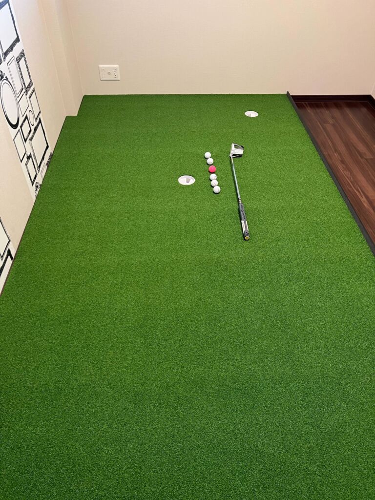 人工芝施工　屋内ゴルフパター練習設備施工　10平米　神戸市中央区　カール16㎜使用　