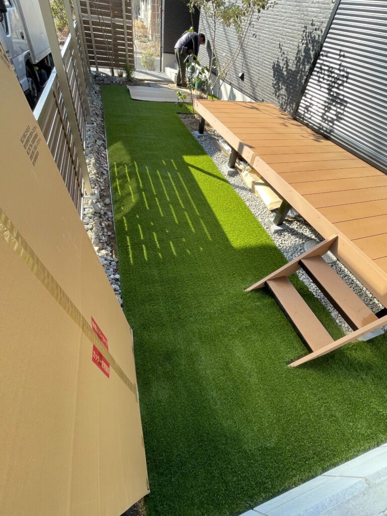 人工芝施工　京都府木津川市　戸建 　庭16平米　DX38㎜使用