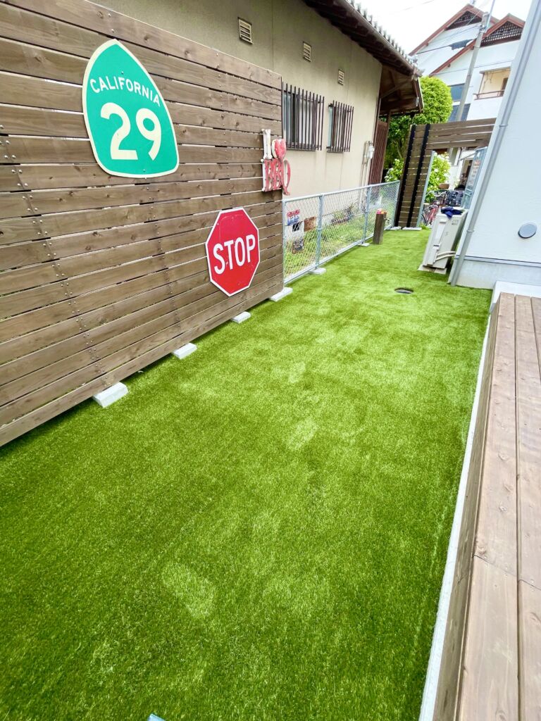 人工芝施工　羽曳野市　戸建　庭22平米　DX38㎜使用