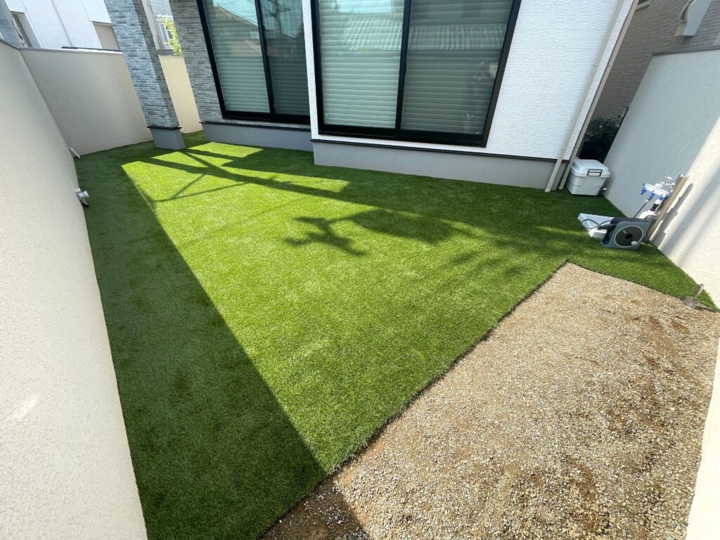 箕面市で人工芝の庭を施工｜34㎡